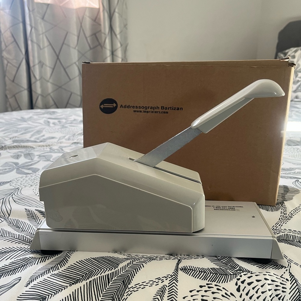 Silver and Gray Embosser Card Ink Roller